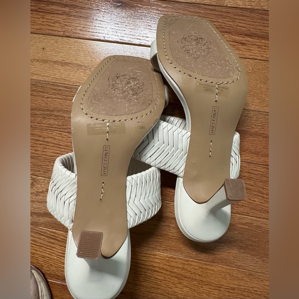 Vince Camuto Emoelee White Cream Sandal - Picture 4 of 4